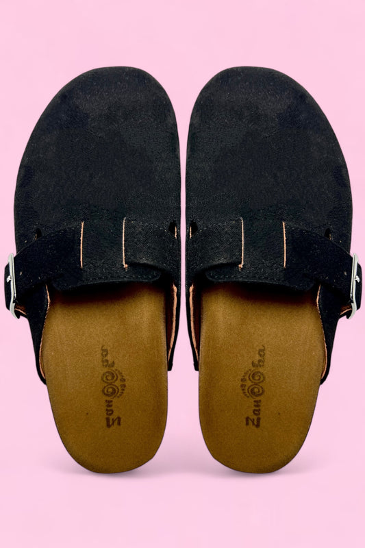 Cozy Elegance Black